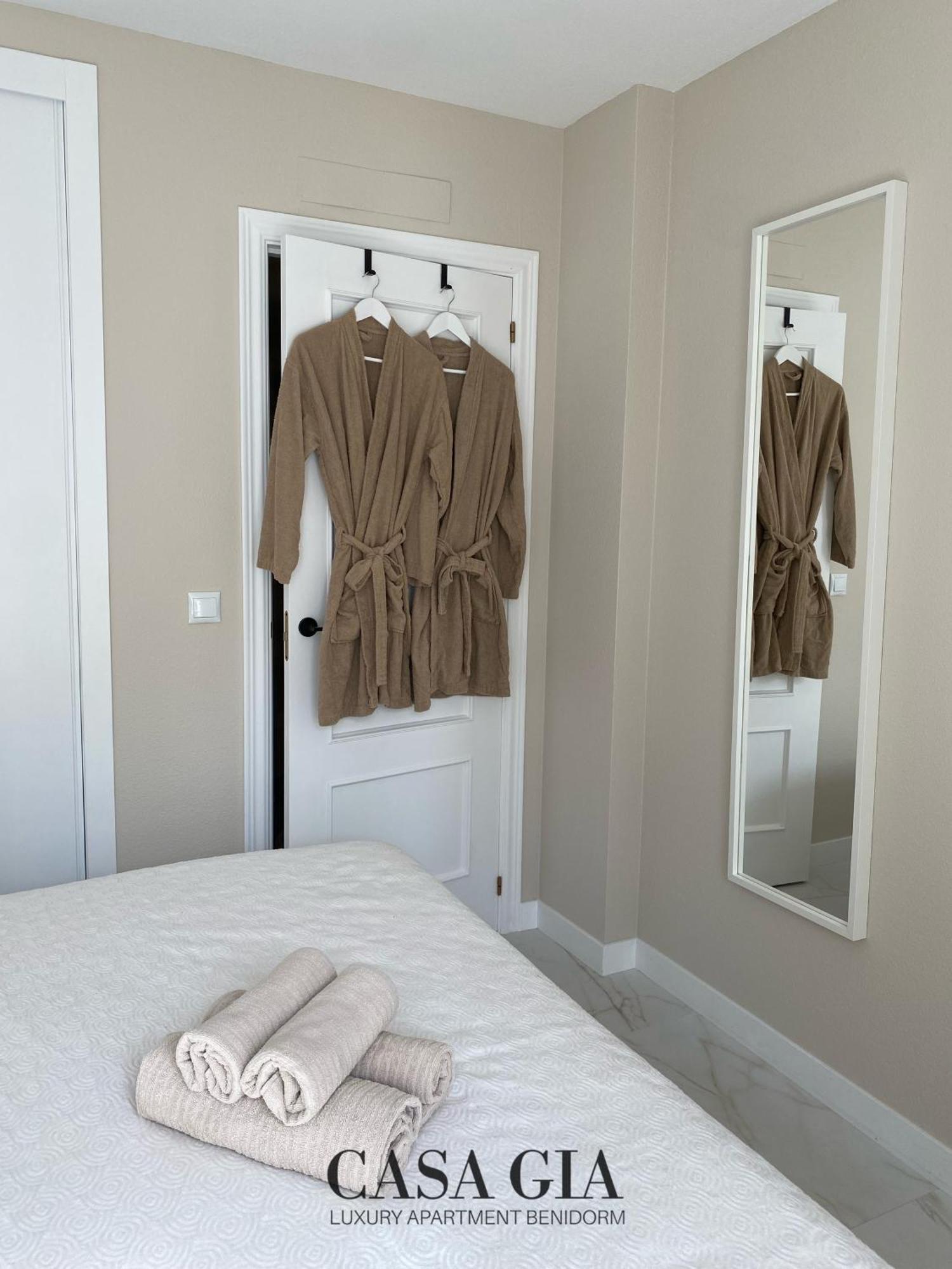 Casa Gia L Luxury Apartment بينايدورم المظهر الخارجي الصورة