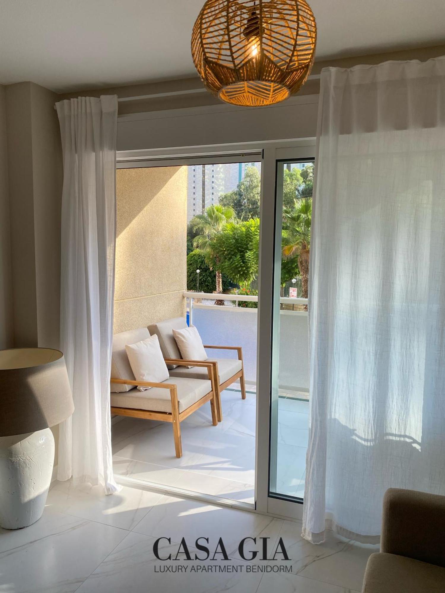Casa Gia L Luxury Apartment بينايدورم المظهر الخارجي الصورة